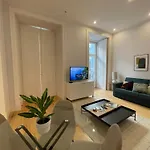 Pansiyon Quarto Grande Com Varanda, Wc Partilhado