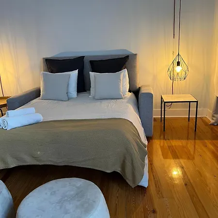Quarto Grande Com Varanda, Wc Partilhado ליסבון